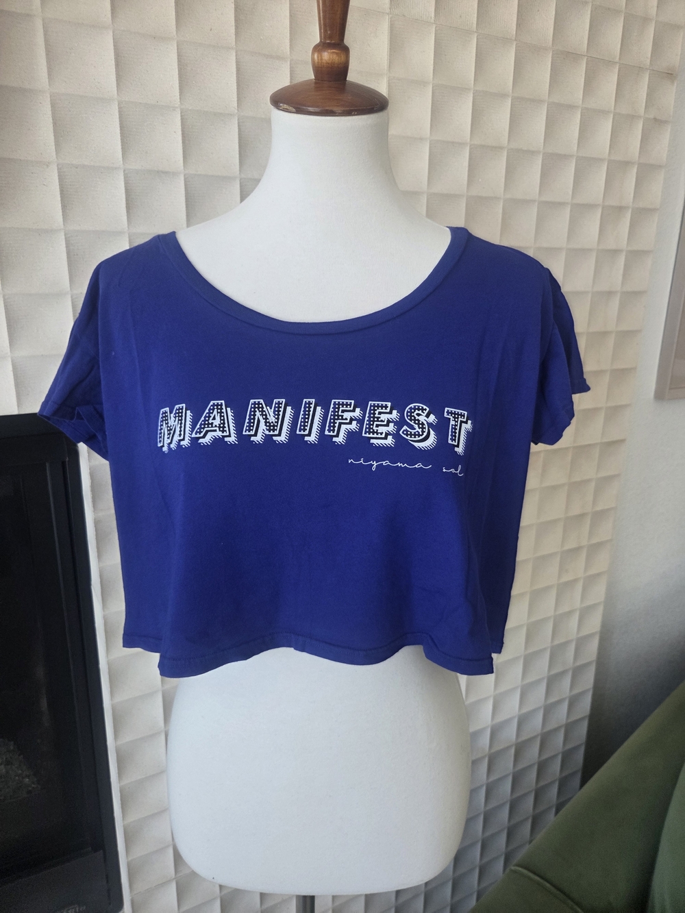 New "Manifest" Laguna Crop Tee Niyama Sol Organic Cotton Electric Lapis PTP 21"
